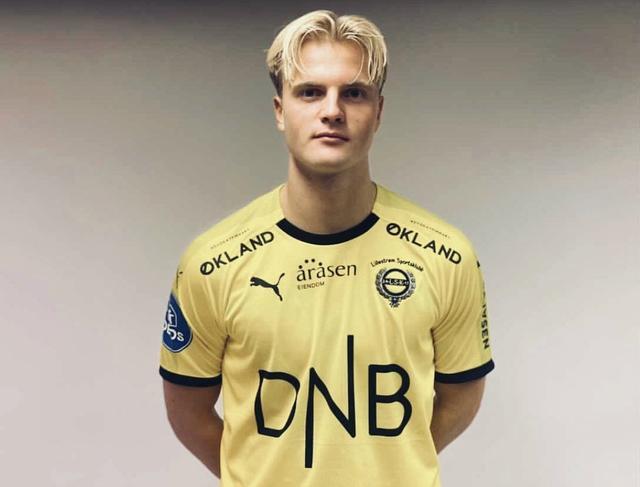 看了12分钟VAR！本菲卡主席怒批葡体比赛裁判：又是一出丑闻（12分钟VAR回看惹争议，本菲卡主席痛斥葡体之战裁判：又一场丑闻）