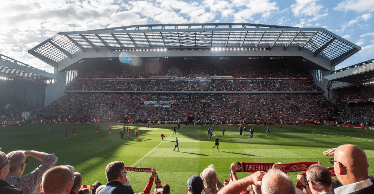 卫报：曼联冬窗不会听取对梅努的报价，仍视其为未来核心（卫报：曼联冬窗无意出售梅努，依然将其视为未来基石）