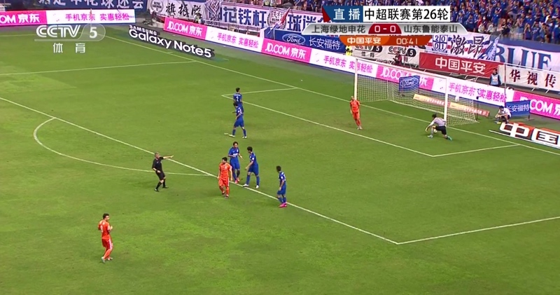 英联杯战报：拉克鲁瓦乌龙+丢点，阿森纳8-7点杀水晶宫晋级（英联杯：拉克鲁瓦乌龙又失点，阿森纳点球大战8-7险胜水晶宫晋级）