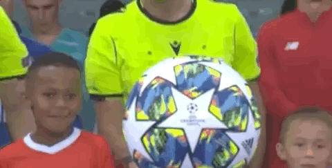 国脚庆祝破门动作刷屏社交媒体