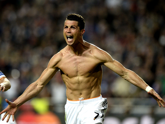 阿斯：伯恩茅斯、布鲁日和热那亚在关注瓦伦西亚32岁门将迪米（《阿斯》：伯恩茅斯、布鲁日与热那亚有意引进瓦伦西亚32岁门将迪米）