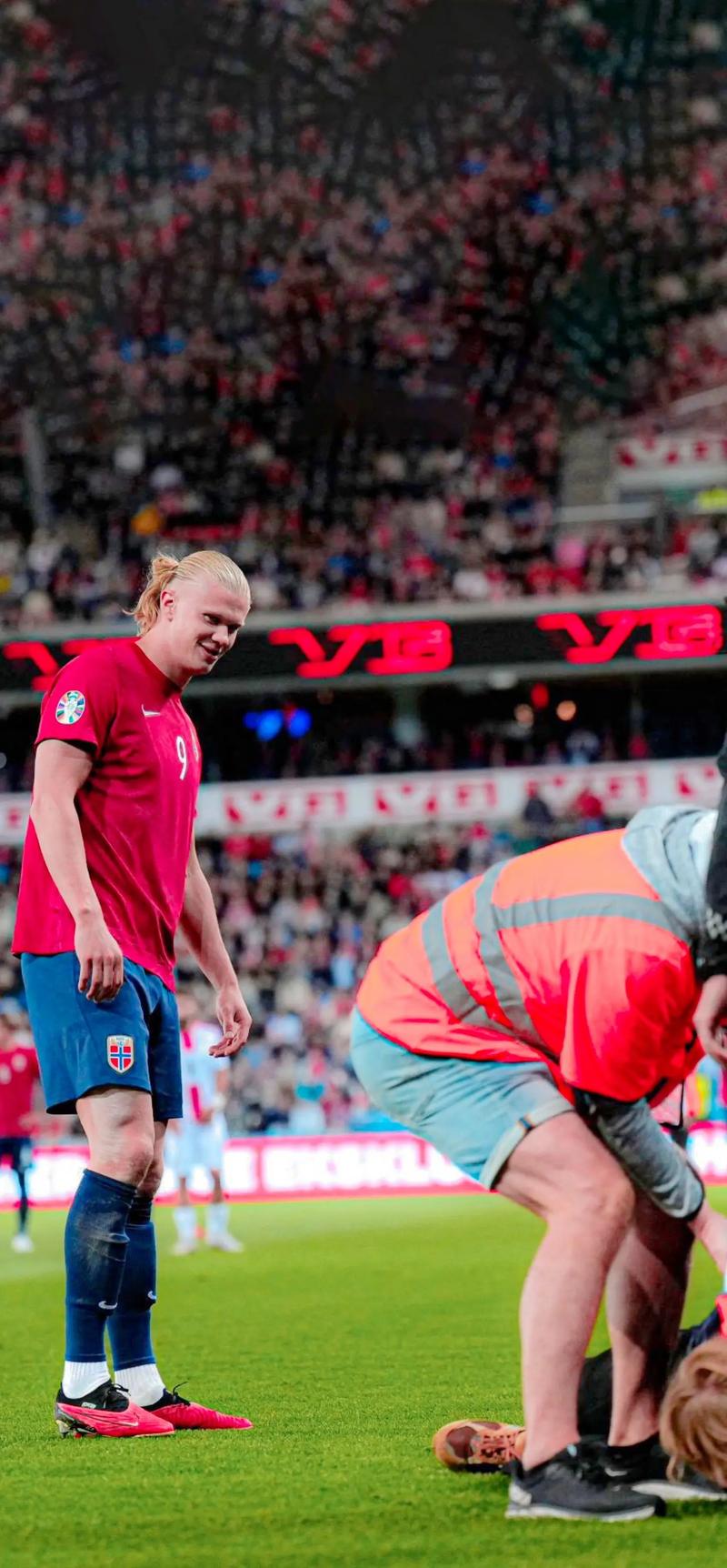 王曼昱横扫华裔名将，王楚钦11-4降维打击，国乒8-0韩国豪取5连胜