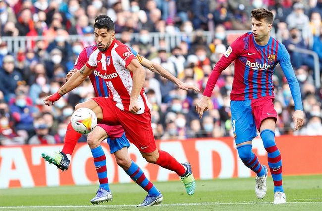 半场战报：申花2-0津门虎，阿苏埃破门，吴曦点射（半场申花2-0领先津门虎，阿苏埃先开纪录，吴曦点球扩大优势）