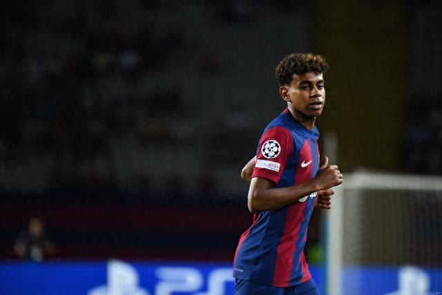 前裁判：查洛巴那下是否判点，完全取决于裁判主观判断（前裁判：查洛巴那球判不判点，全看裁判主观裁量）