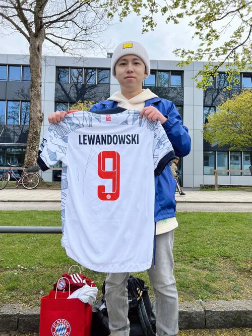 乌拉圭历史第三人，巴尔韦德达成欧冠70场里程碑（巴尔韦德欧冠出场达70场，跻身乌拉圭史上第三人）