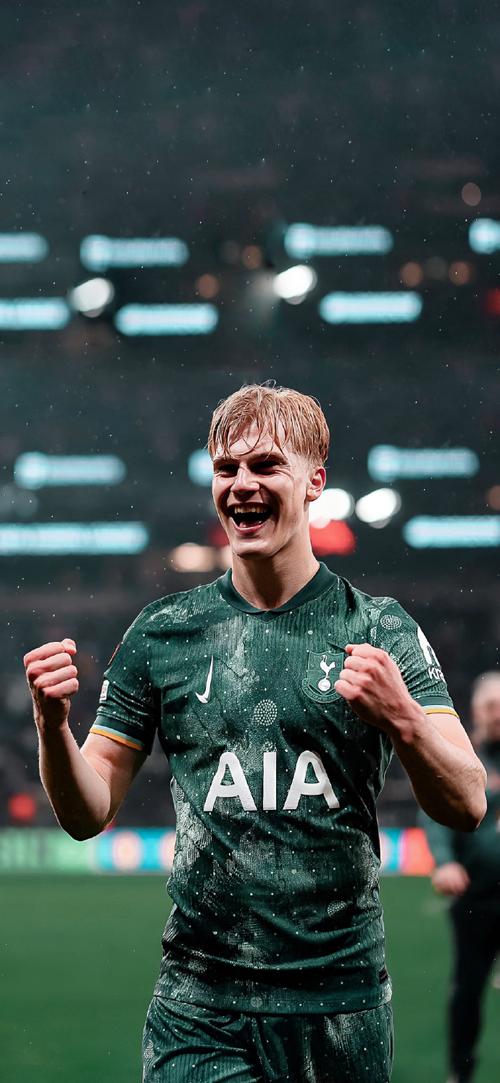 2025年成都混合团体世界杯，中国队卫冕夺冠，日本队以8-2战胜中国香港队，张本美和失一局。