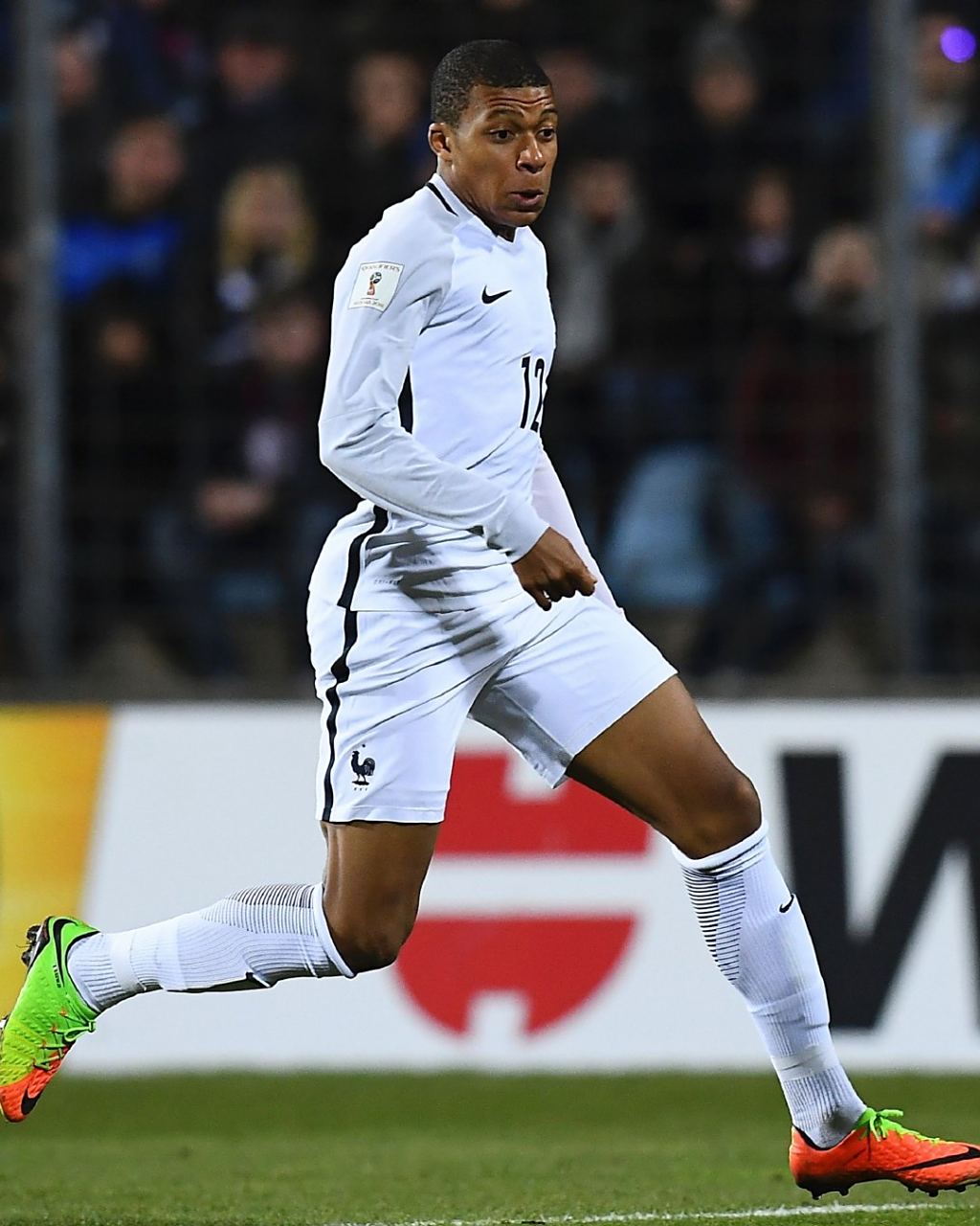 蒙奇：一些历史悠久的俱乐部联系过我，但我目前不想再做总监（蒙奇：老牌俱乐部曾联系我，我暂不考虑再任总监）